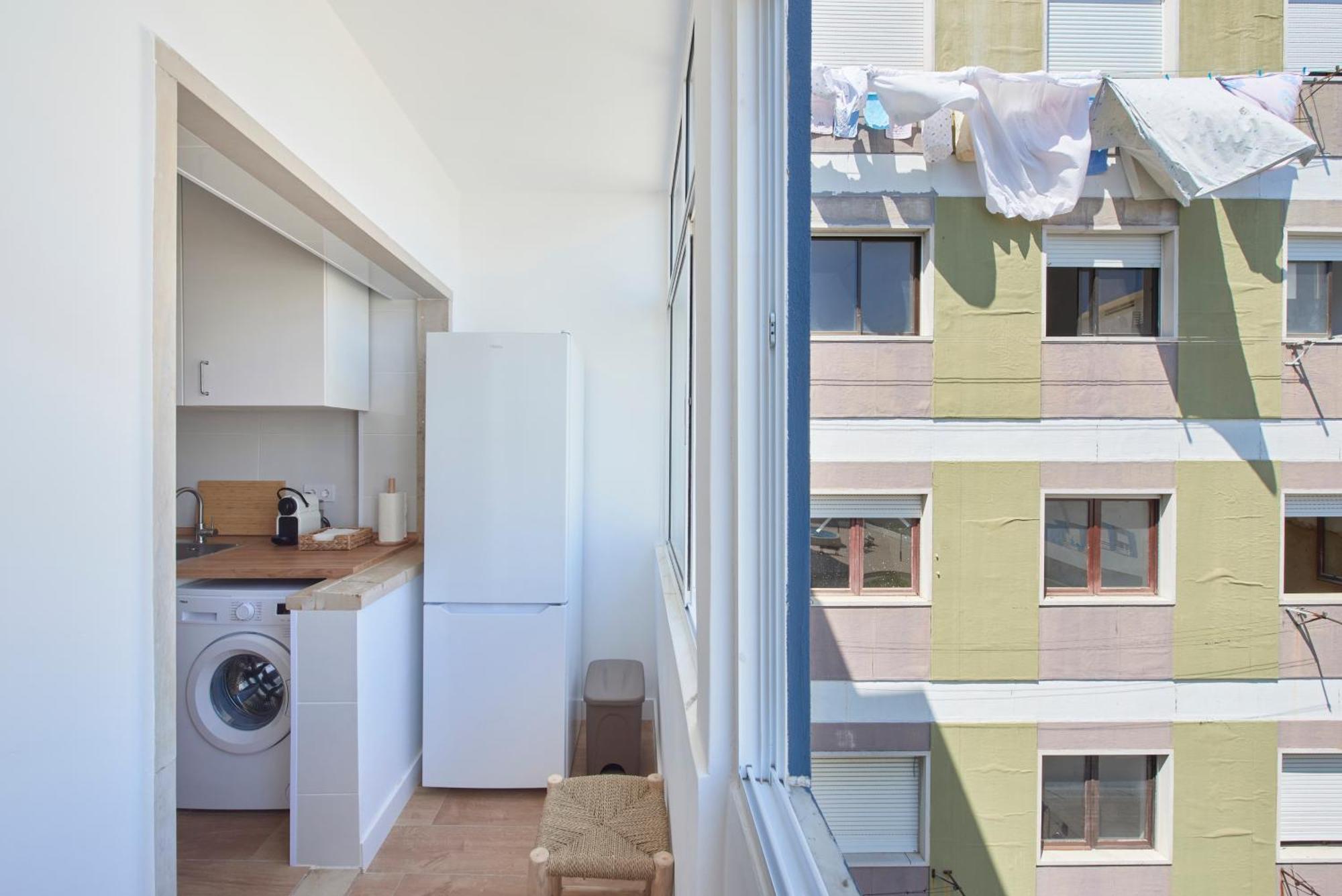 Sunset Bay View, Renovated Apt, By Timecooler 세투발 외부 사진