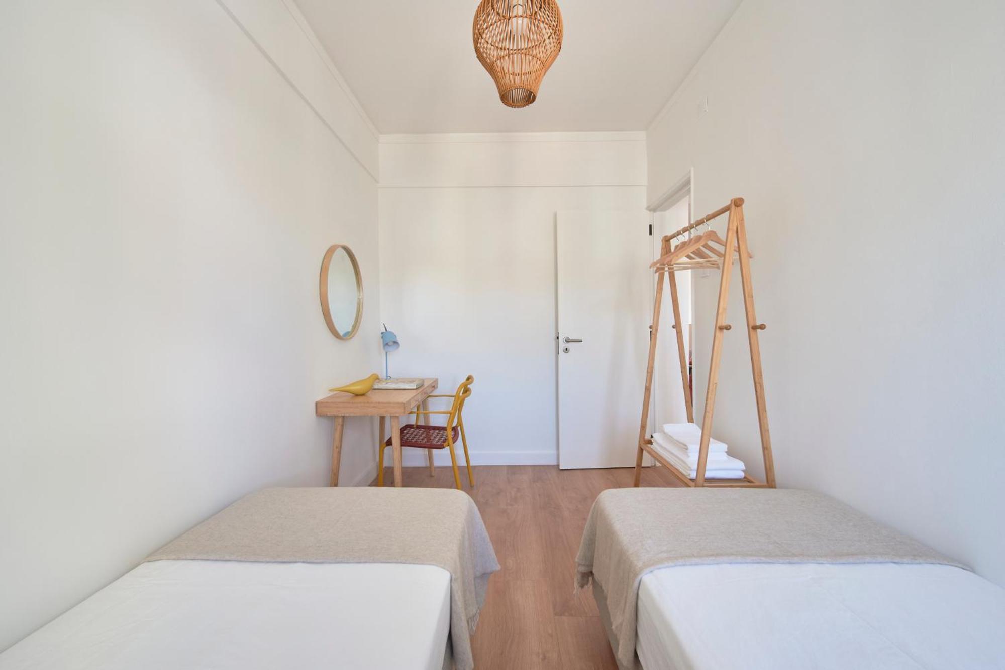 Sunset Bay View, Renovated Apt, By Timecooler 세투발 외부 사진