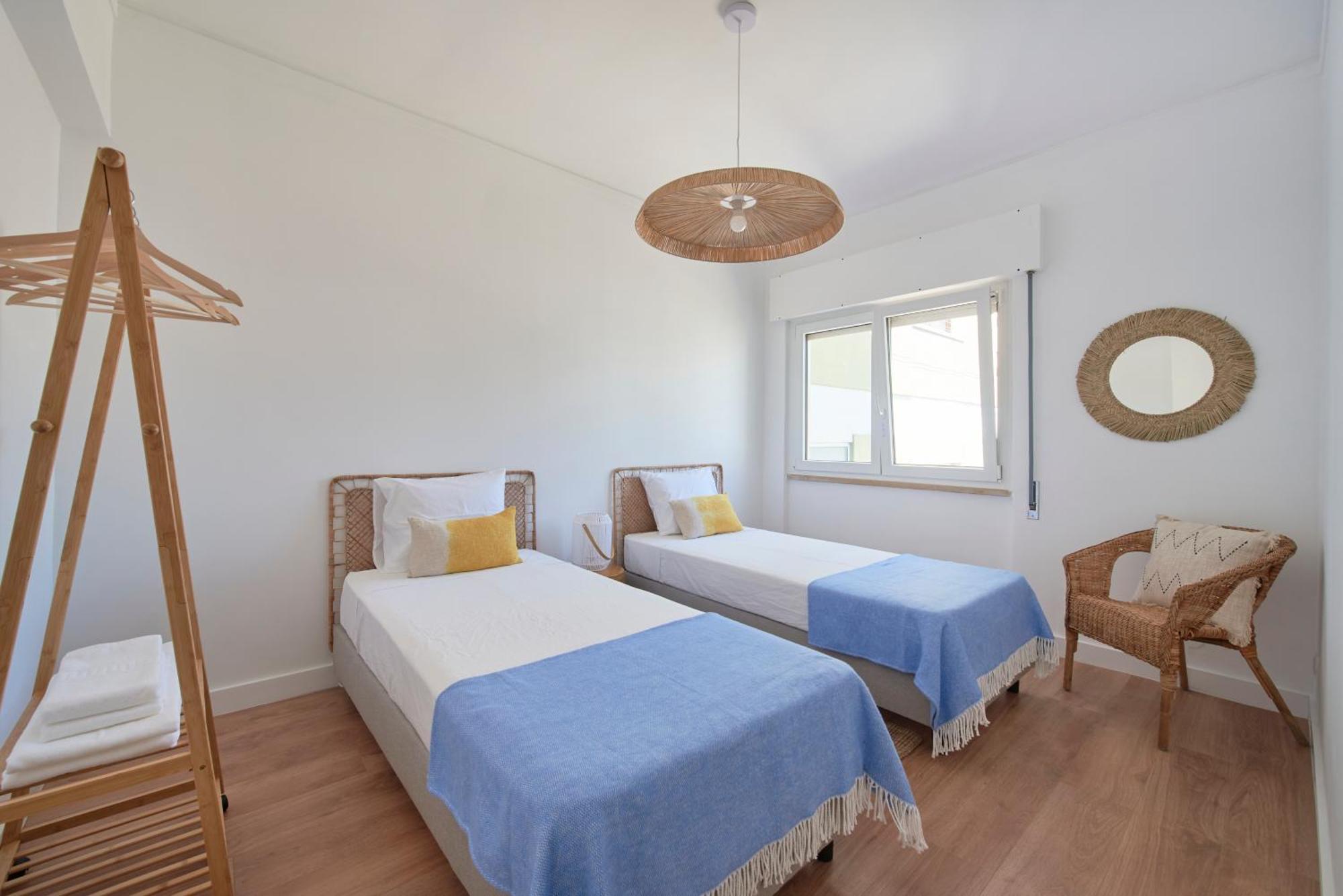 Sunset Bay View, Renovated Apt, By Timecooler 세투발 외부 사진