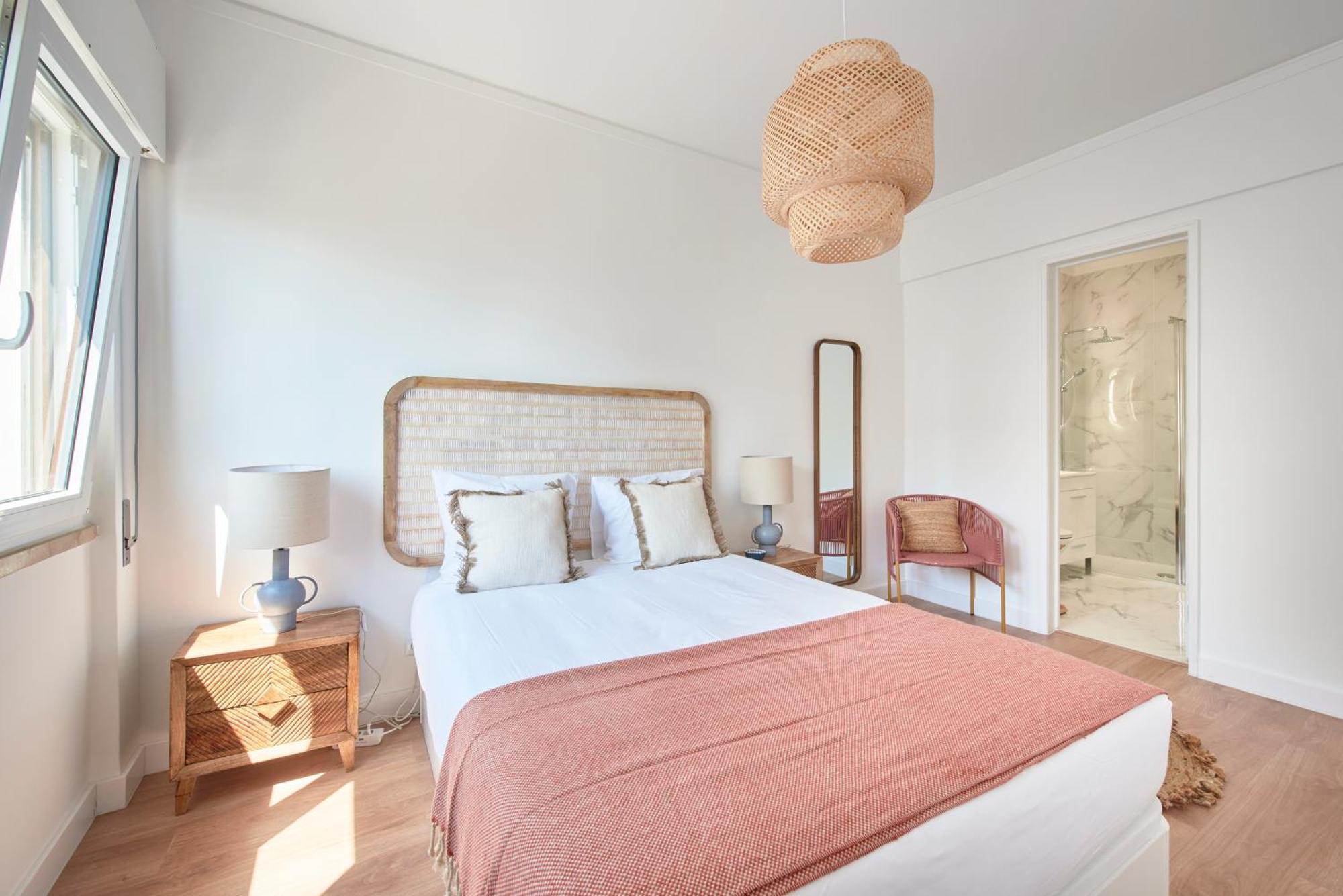 Sunset Bay View, Renovated Apt, By Timecooler 세투발 외부 사진